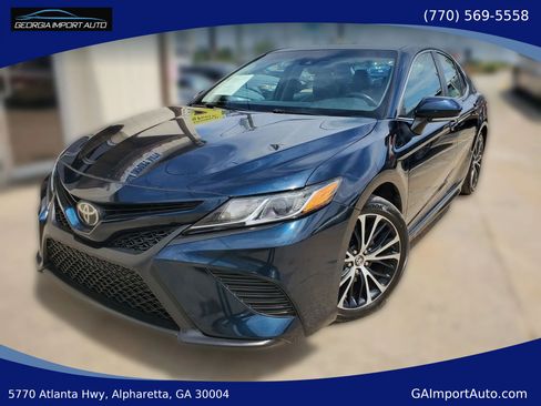 Used 2018 Toyota Camry SE w/ Convenience Package FWD image 1