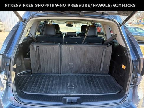 Used 2019 Toyota Highlander XLE image 30