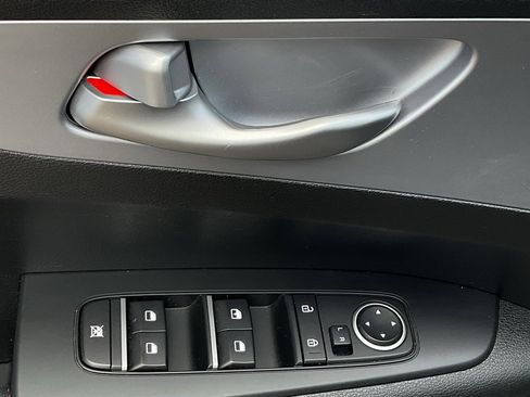 Used 2024 Kia Forte LXS w/ LXS Technology Package image 13