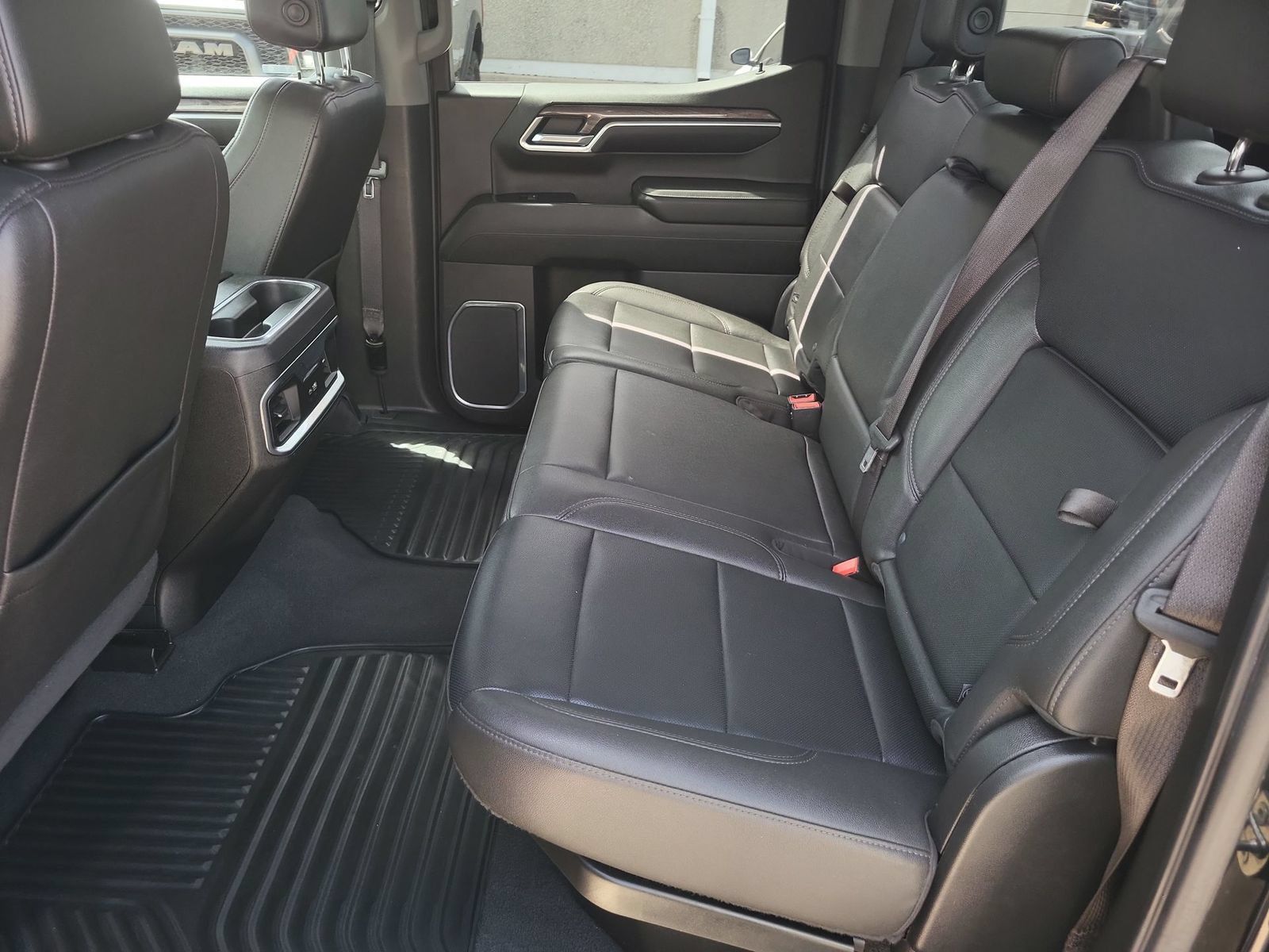 Used 2022 Chevrolet Silverado 1500 LTZ AWD/4WD image 24