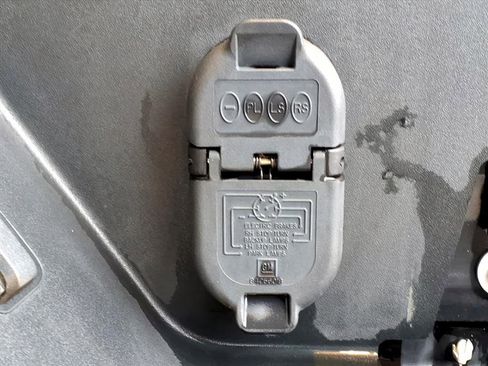 Used 2020 Chevrolet Silverado 1500 LT Trail Boss image 12