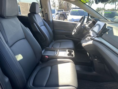 Used 2026 Honda Odyssey EX-L image 13