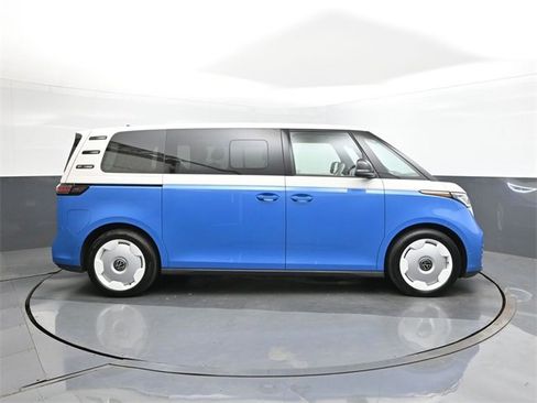 New 2025 Volkswagen ID. Buzz 1st Edition image 26