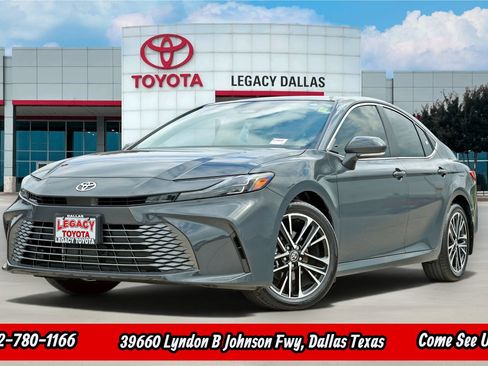 Used 2026 Toyota Camry XLE FWD image 1