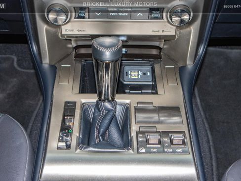 Used 2017 Lexus GX 460 w/ Navigation Package image 27