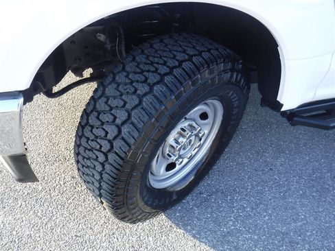 Used 2021 Ford F250 XL w/ Power Equipment Group image 17