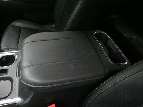 Used 2023 Chevrolet Silverado 1500 RST AWD/4WD image 18