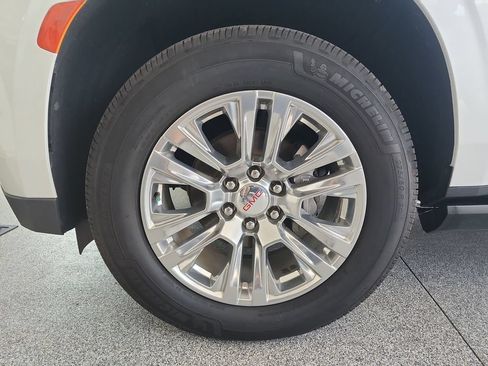 Certified 2023 GMC Yukon XL Denali AWD/4WD image 33