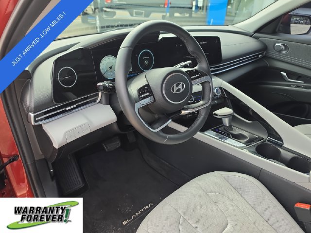 Used 2024 Hyundai Elantra Limited FWD image 14