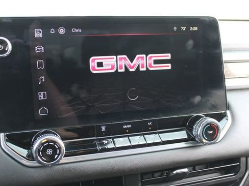 Used 2024 GMC Canyon Elevation image 26