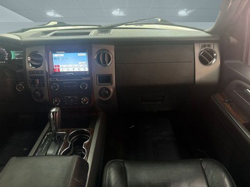 Used 2016 Ford Expedition Platinum image 26