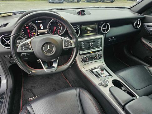 Used 2018 Mercedes-Benz SLC 300 image 15