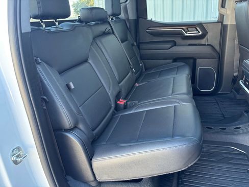 Used 2023 GMC Sierra 1500 SLT w/ SLT Premium Package image 32