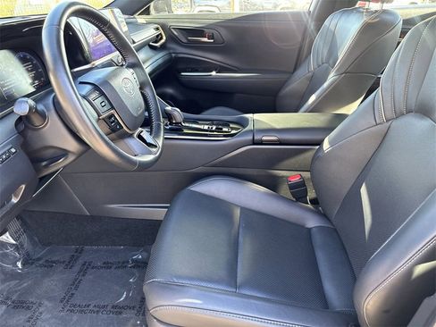 Certified 2025 Toyota Crown XLE image 20