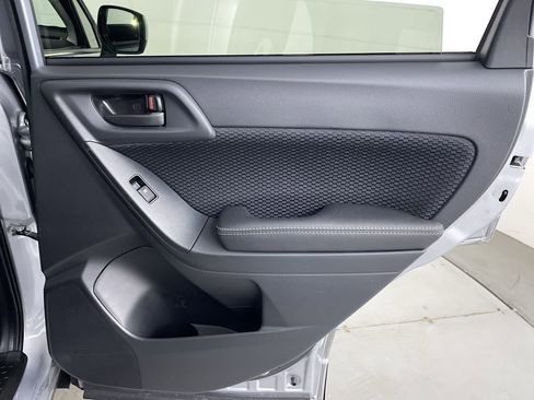 Used 2017 Subaru Forester 2.5i Premium image 22