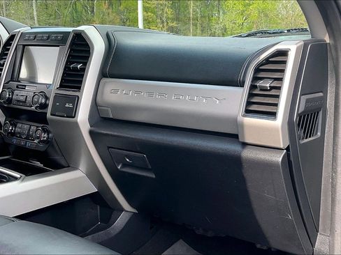 Used 2020 Ford F350 Lariat image 15