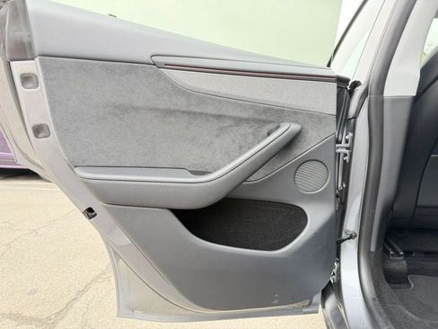 Used 2026 Tesla Model Y Long Range image 13