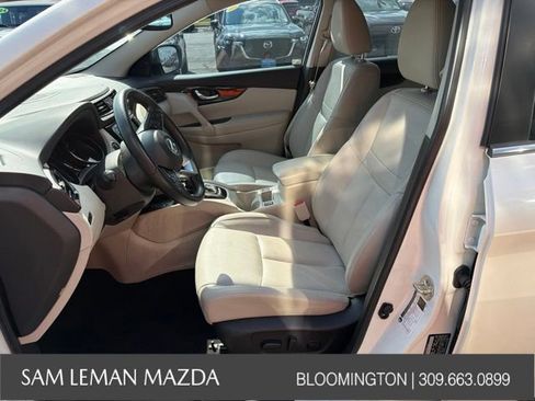 Used 2022 Nissan Rogue Sport SL w/ Premium Package AWD/4WD image 3