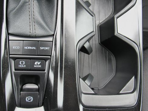 Used 2025 Toyota Camry LE FWD image 26