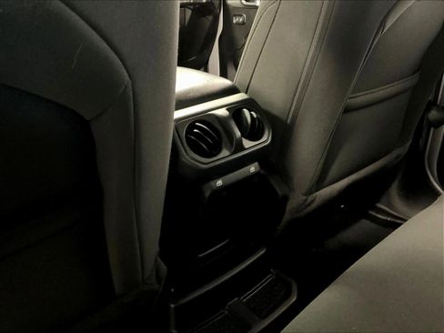 Used 2023 Jeep Wrangler Unlimited w/ Cold Weather Group image 28