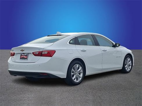 Used 2024 Chevrolet Malibu LT image 4