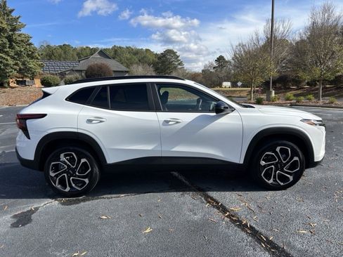 Certified 2026 Chevrolet Trax RS w/ Sunroof Package image 20