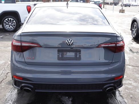 Used 2024 Volkswagen Jetta GLI 40th Anniversary Edition image 8