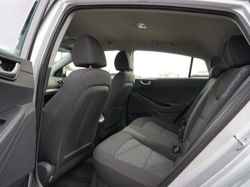 Used 2018 Hyundai Ioniq Blue image 18