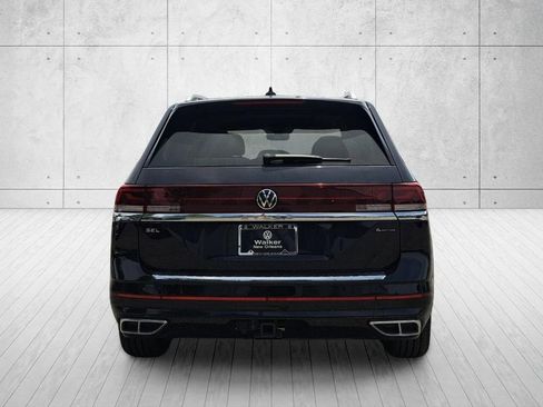Used 2024 Volkswagen Atlas SEL Premium R-Line AWD/4WD image 6