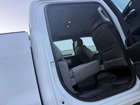Used 2018 GMC Sierra 1500 2WD Crew Cab image 21