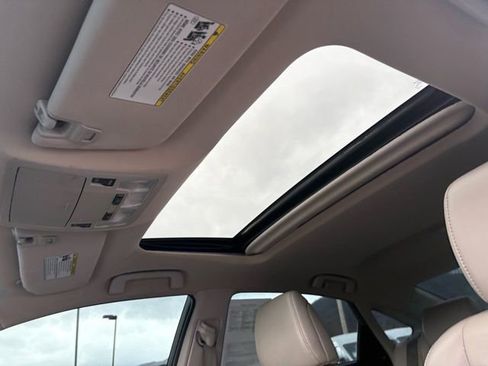 Used 2018 Toyota Avalon XLE Premium image 28