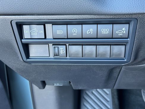 Used 2025 Toyota Tundra Limited image 18