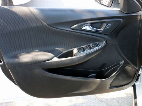 Used 2025 Chevrolet Malibu LT image 15