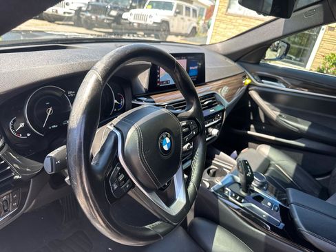 Used 2019 BMW 530i xDrive w/ Convenience Package AWD/4WD image 22