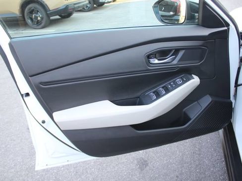 Used 2025 Honda Accord SE image 16