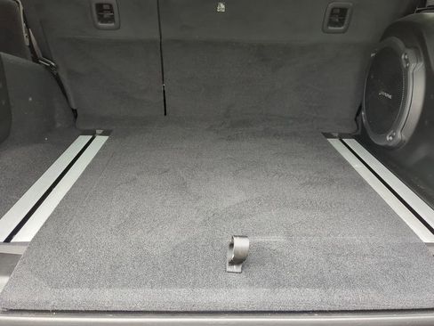 Used 2021 Jeep Wrangler Unlimited Rubicon w/ Trailer Tow Package image 12