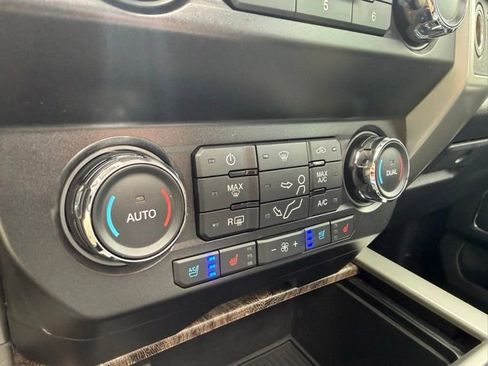 Used 2019 Ford F250 Lariat w/ Lariat Ultimate Package AWD/4WD image 26