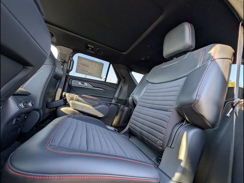 New 2026 Ford Explorer ST-Line w/ ST-Line Street Pack AWD/4WD image 32