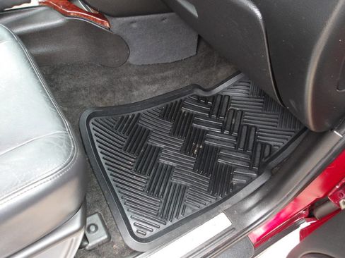 Used 2007 GMC Envoy SLT image 27