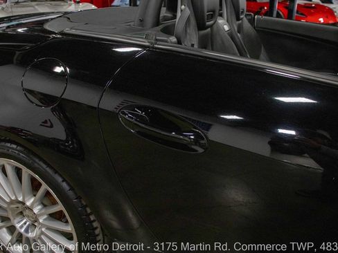 Used 2005 Mercedes-Benz SLK 55 AMG image 31