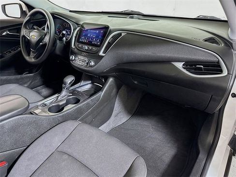 Used 2024 Chevrolet Malibu LT image 26
