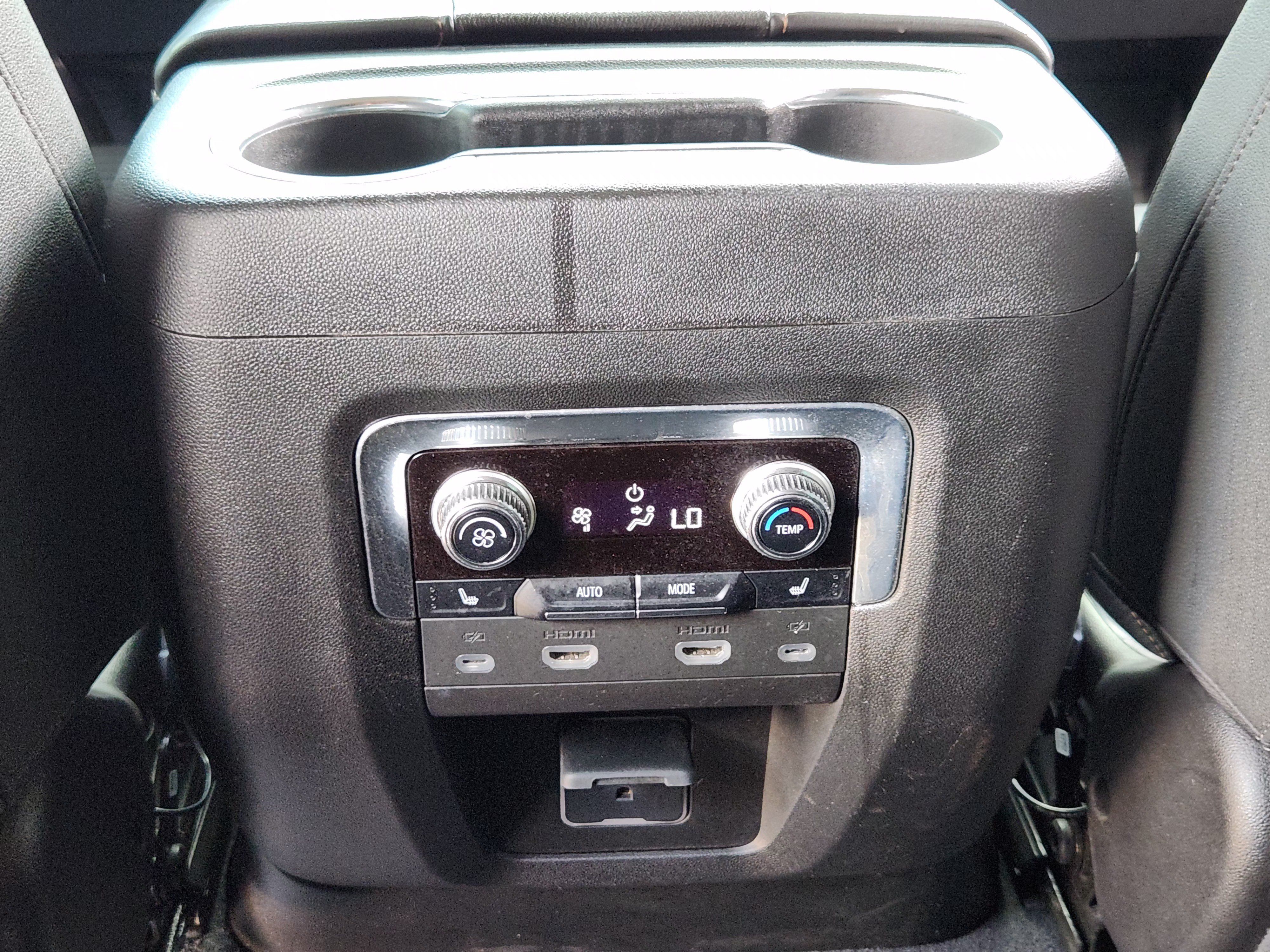 Used 2023 GMC Yukon AT4 w/ AT4 Premium Package AWD/4WD image 31