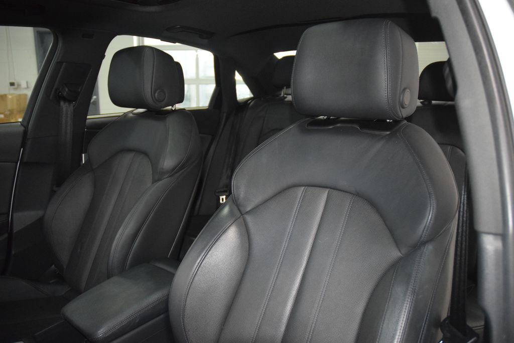 Used 2019 Audi S4 Premium Plus w/ Premium Plus Package AWD/4WD image 42