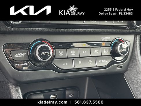 Certified 2022 Kia Niro EX image 20