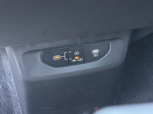 Used 2025 Kia EV6 Light image 32