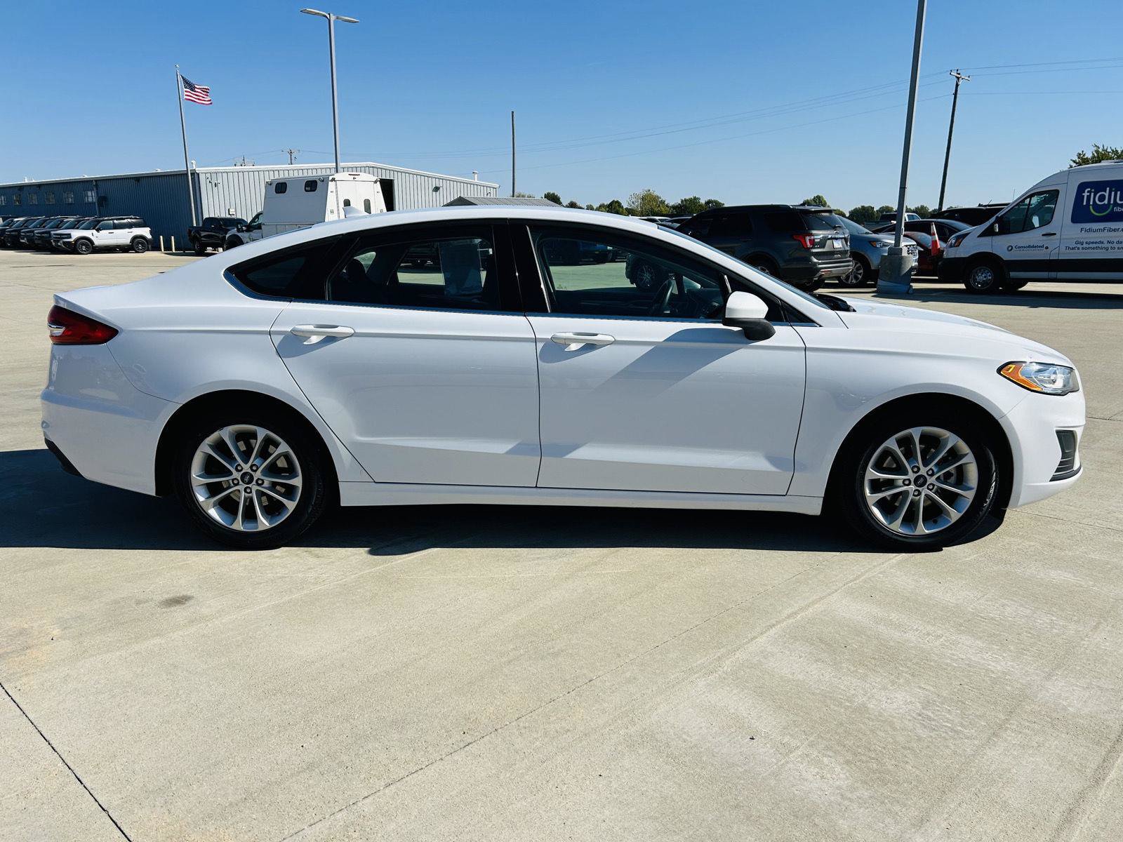 Used 2019 Ford Fusion SE FWD image 35
