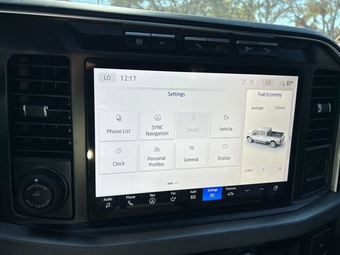 Used 2024 Ford F250 Platinum w/ FX4 Off-Road Package AWD/4WD image 62