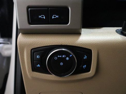 Used 2020 Ford F250 Lariat w/ Lariat Value Package AWD/4WD image 37
