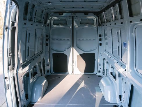 Used 2025 Mercedes-Benz Sprinter 2500 image 14