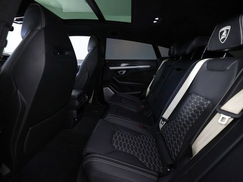 Used 2022 Lamborghini Urus AWD/4WD image 12
